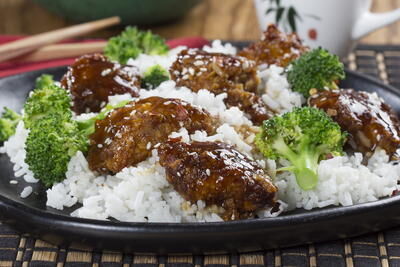 General-Tsos-Chicken_ArticleImage-CategoryPage_ID-2066366